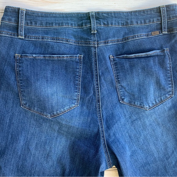 1822 Denim Medium Blue Straight Leg Cropped Jeans – Size 16W - Picture 8 of 9